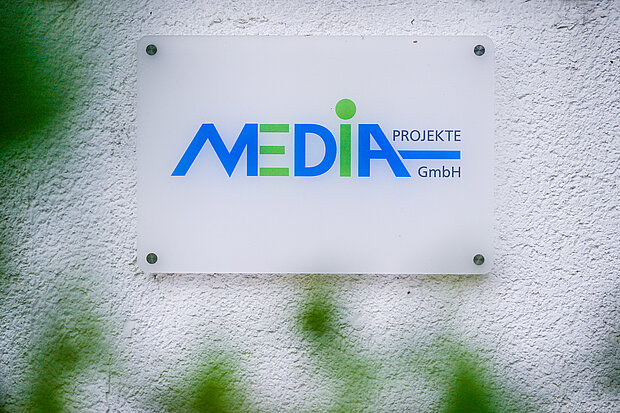 Media Projekte Firmenschild